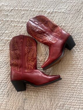 Laredo-Madison- Red Western Cowboy Boots